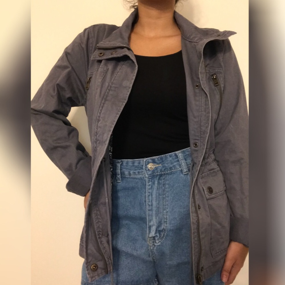 Adjustable utility jacket